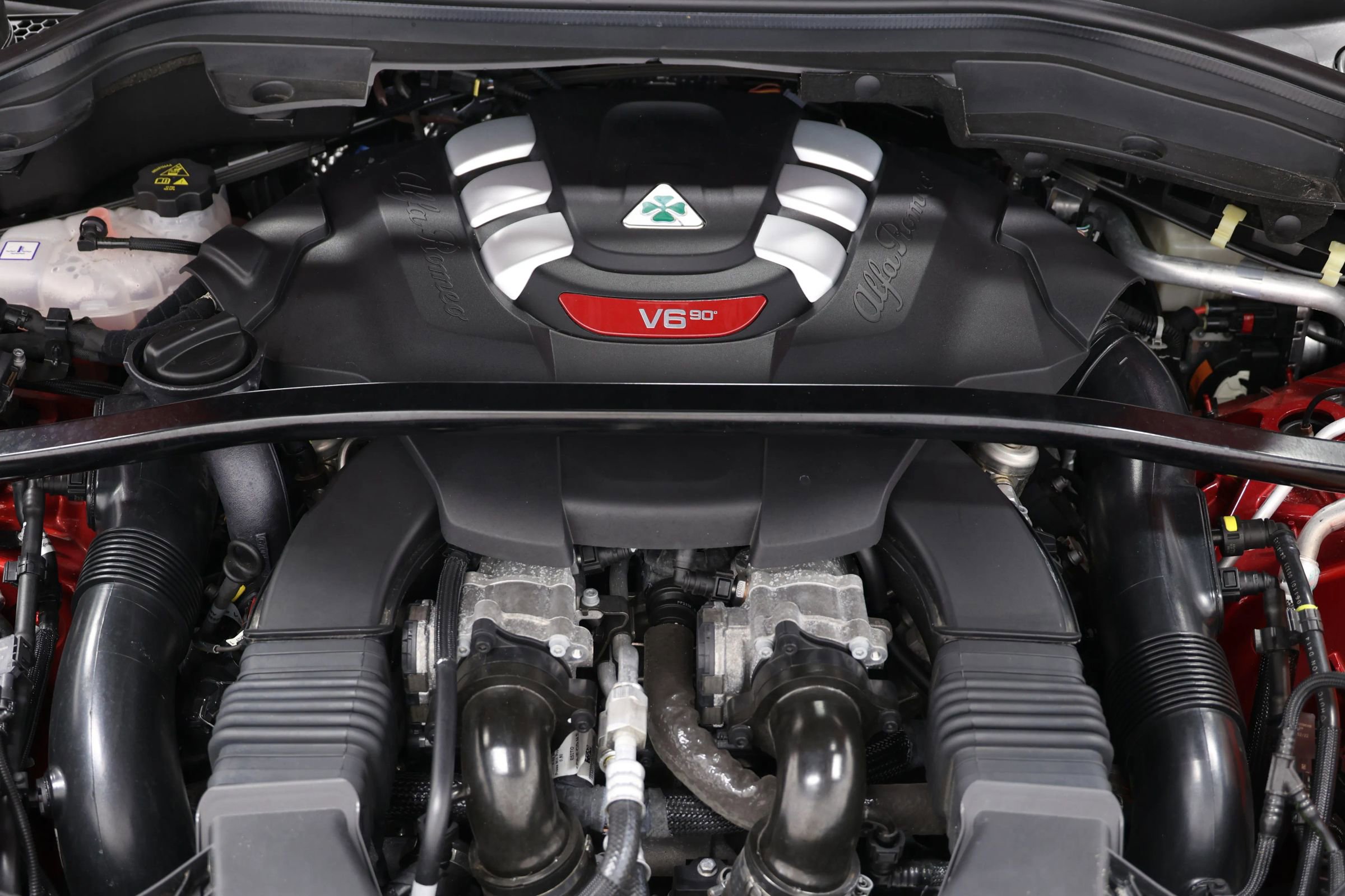 Used 2024 Alfa Romeo Stelvio Quadrifoglio image 94