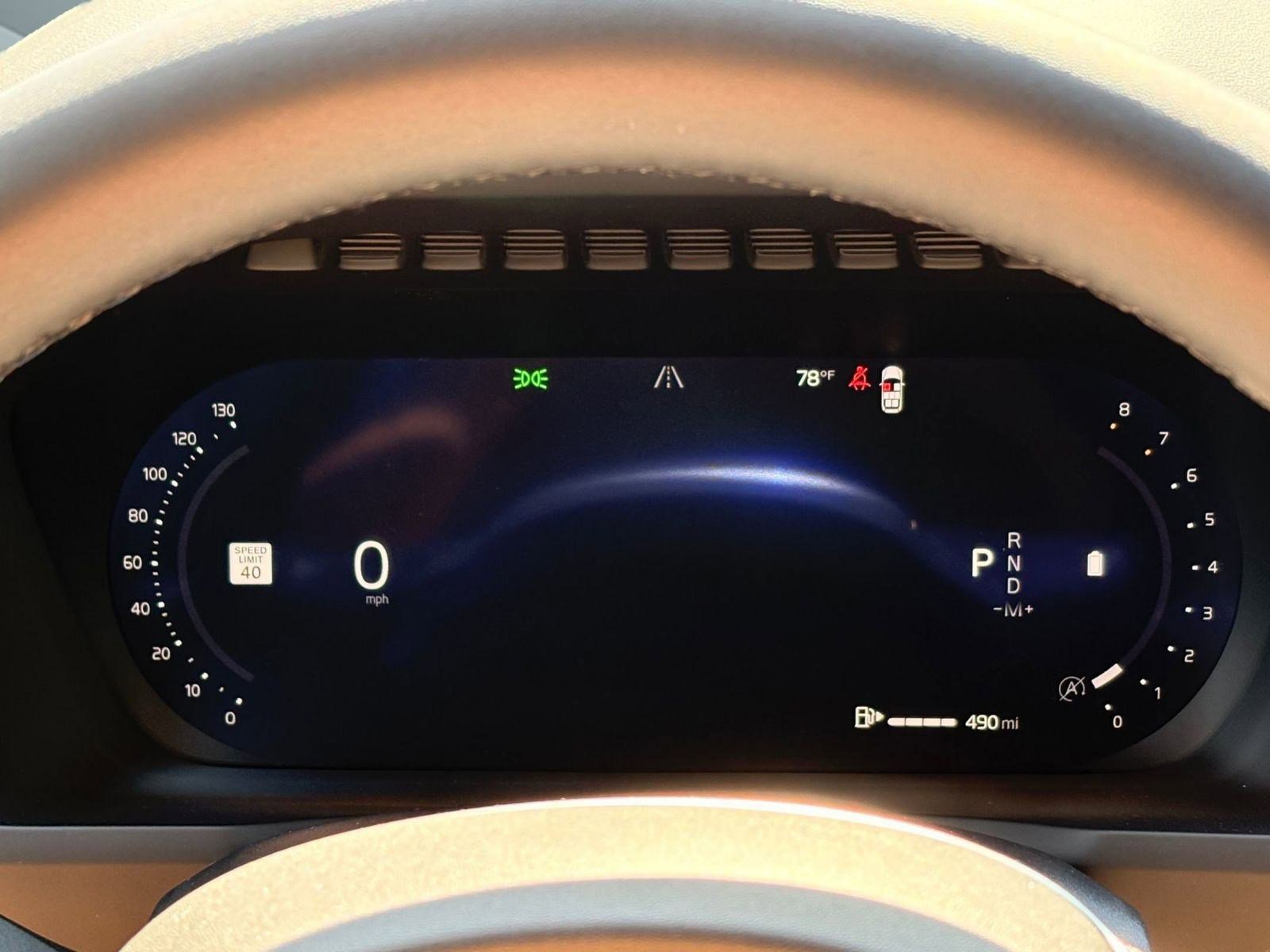 New 2026 Volvo XC90 B6 Plus w/ Protection Package image 18