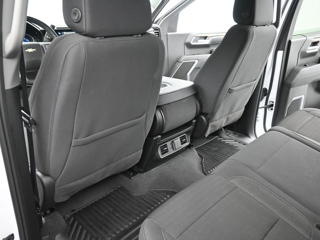 Used 2025 Chevrolet Silverado 1500 LT image 10