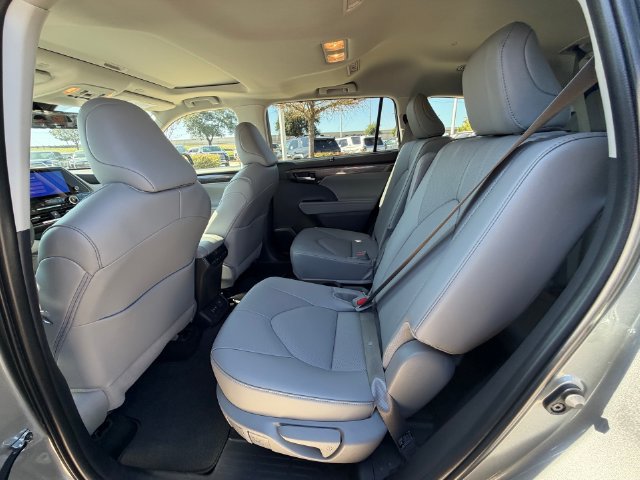 New 2026 Toyota Highlander Limited AWD/4WD image 20