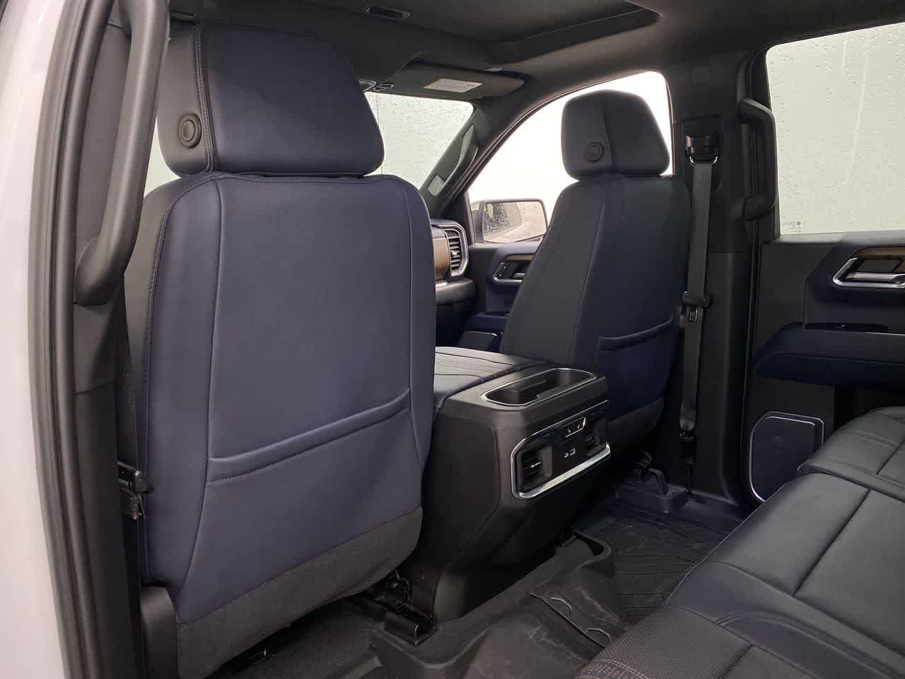 Used 2023 Chevrolet Silverado 1500 High Country w/ Technology Package AWD/4WD image 15