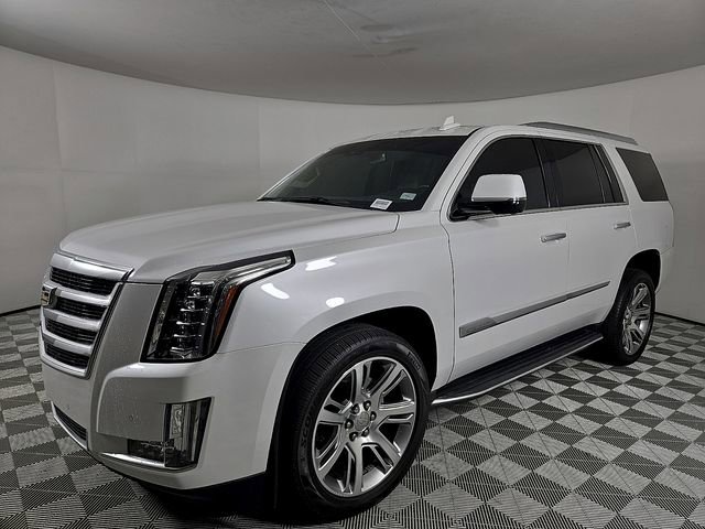 Used 2016 Cadillac Escalade Luxury image 2