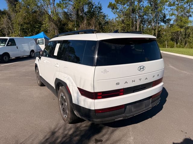 Used 2025 Hyundai Santa Fe SEL FWD image 16
