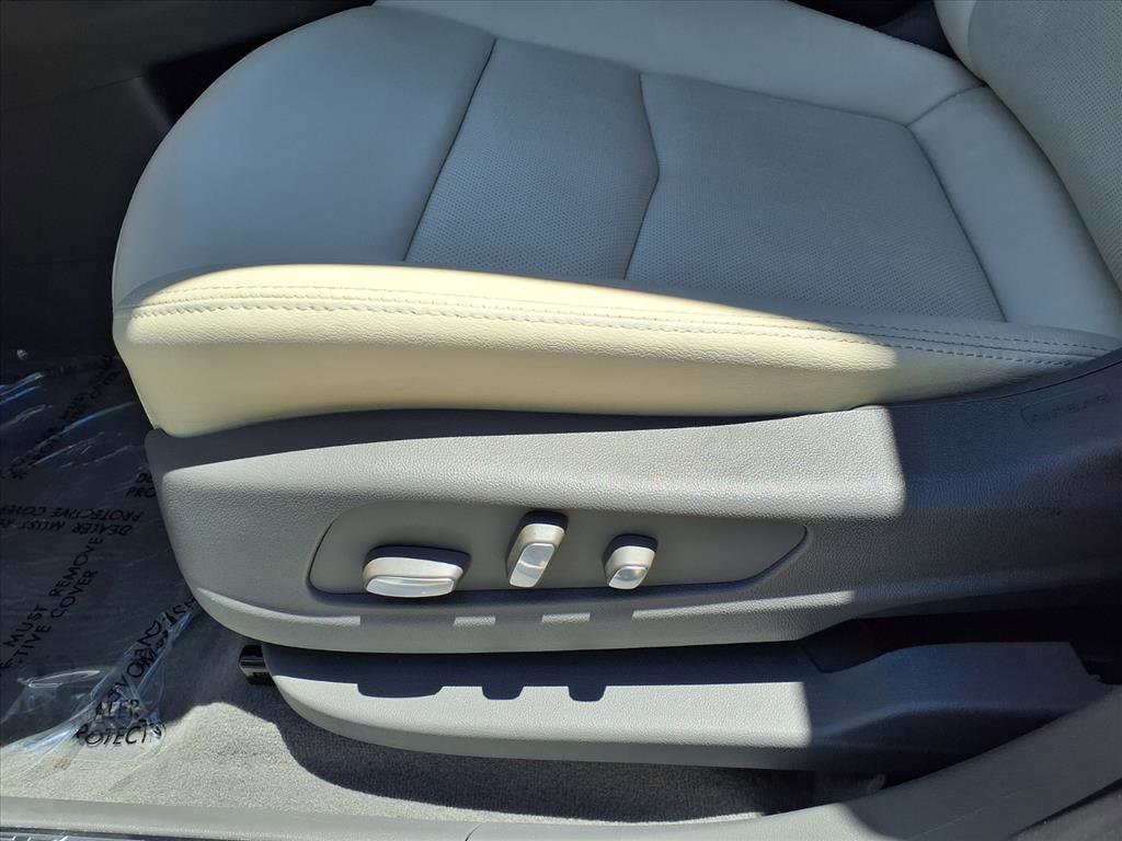 Used 2024 Cadillac XT5 Premium Luxury FWD image 21