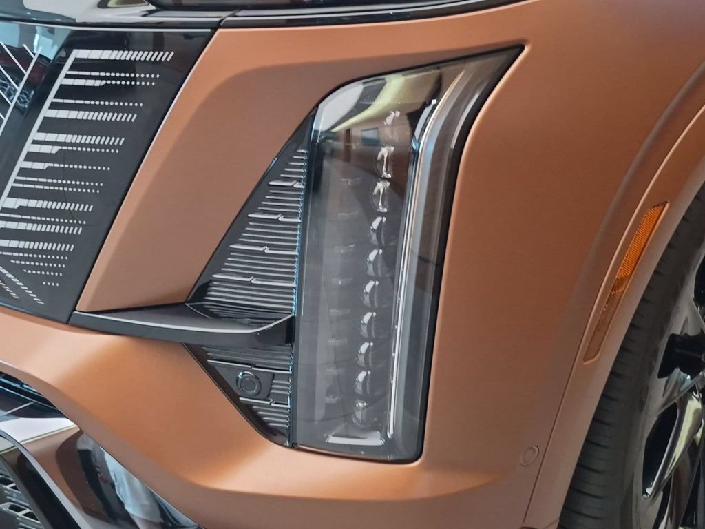 New 2027 Cadillac Vistiq Platinum AWD/4WD image 17