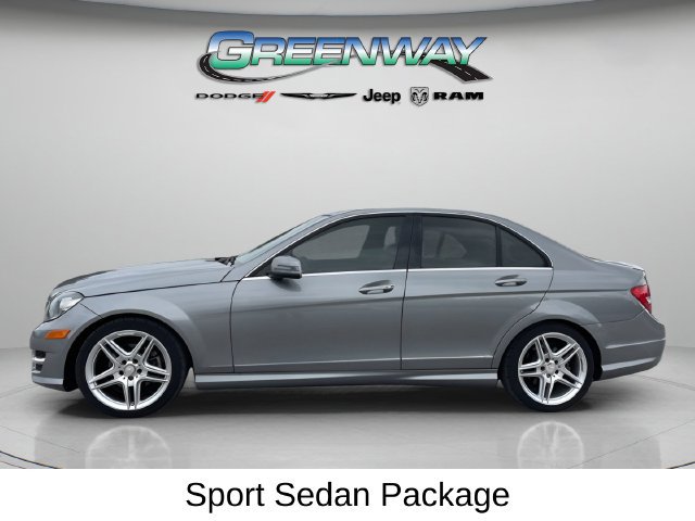 Used 2014 Mercedes-Benz C 250 Sedan image 3