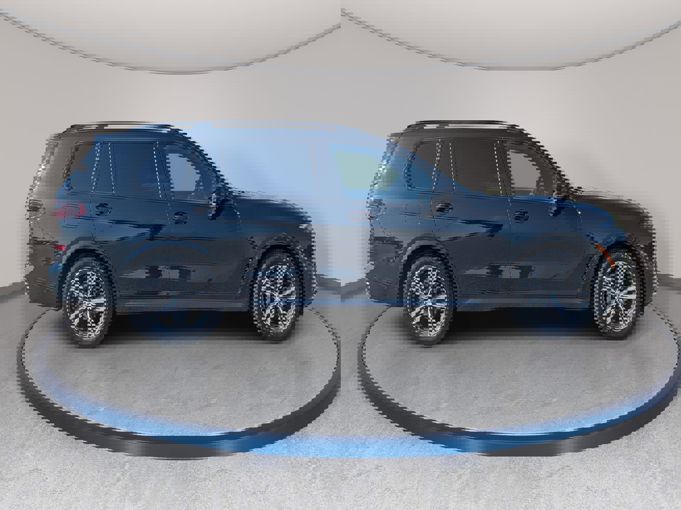 Used 2024 BMW X7 xDrive40i w/ M Sport Package image 4