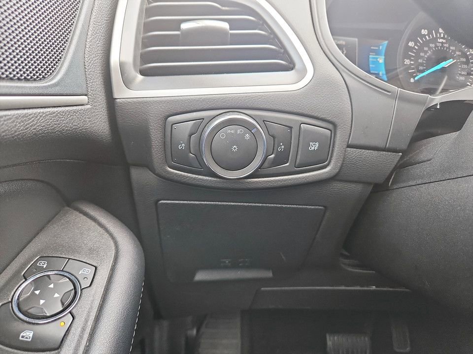 Used 2024 Ford Edge SEL AWD/4WD image 21