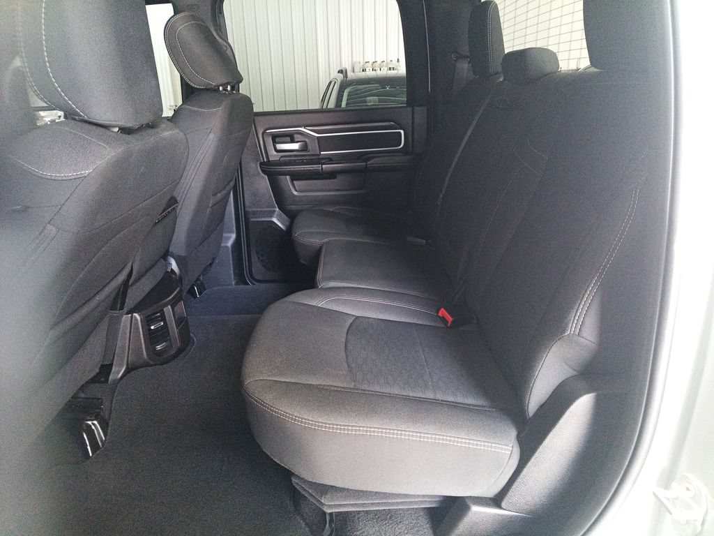 Used 2025 RAM 3500 Big Horn AWD/4WD image 14