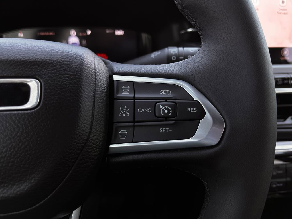 Used 2023 Jeep Compass High Altitude image 15