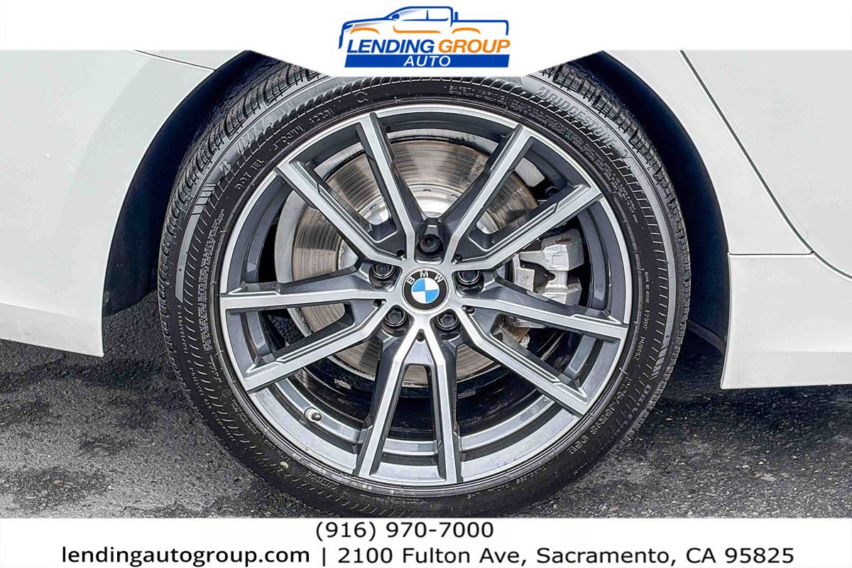 Used 2019 BMW 330i Sedan w/ Convenience Package RWD image 10