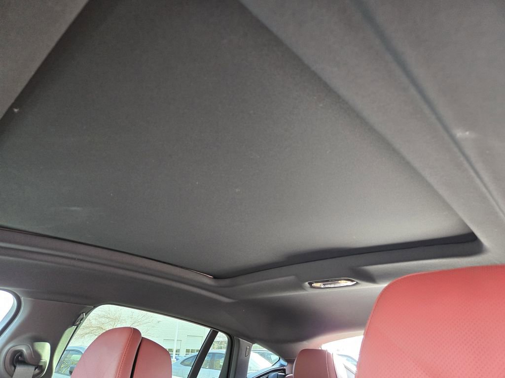 New 2026 BMW X6 M60i w/ Climate Comfort Package image 27