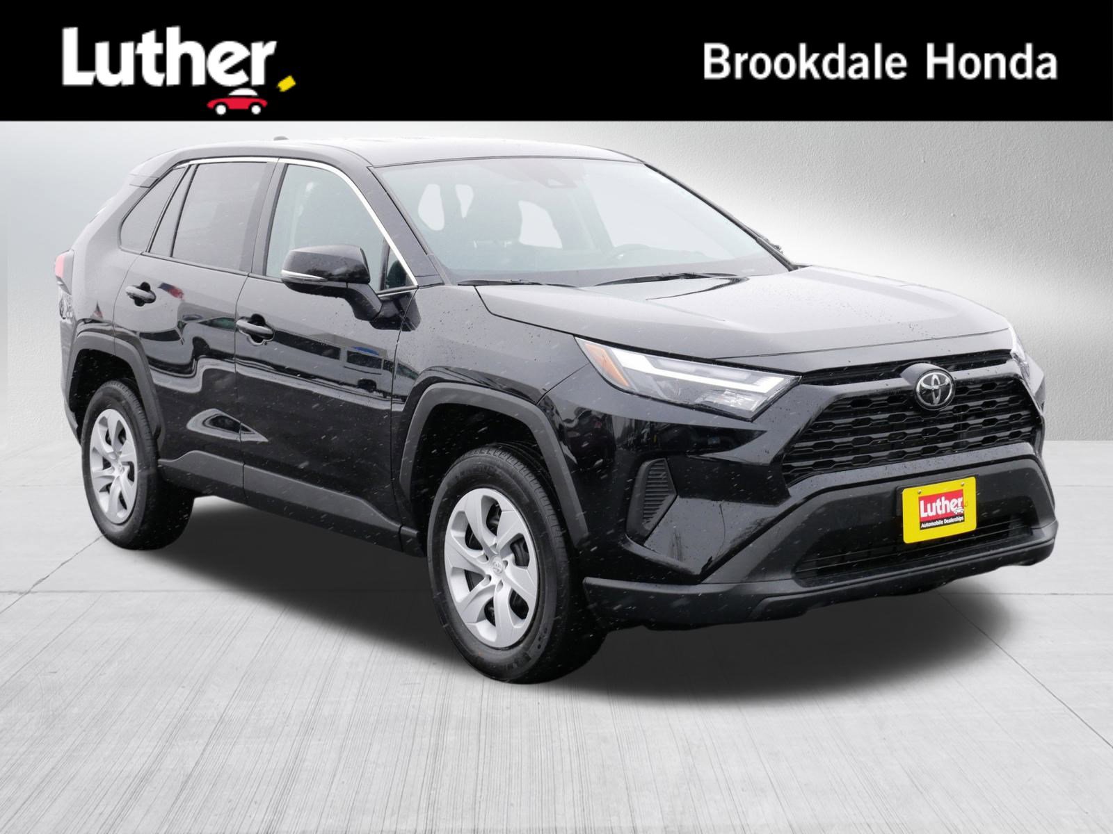 Used 2025 Toyota RAV4 LE image 1