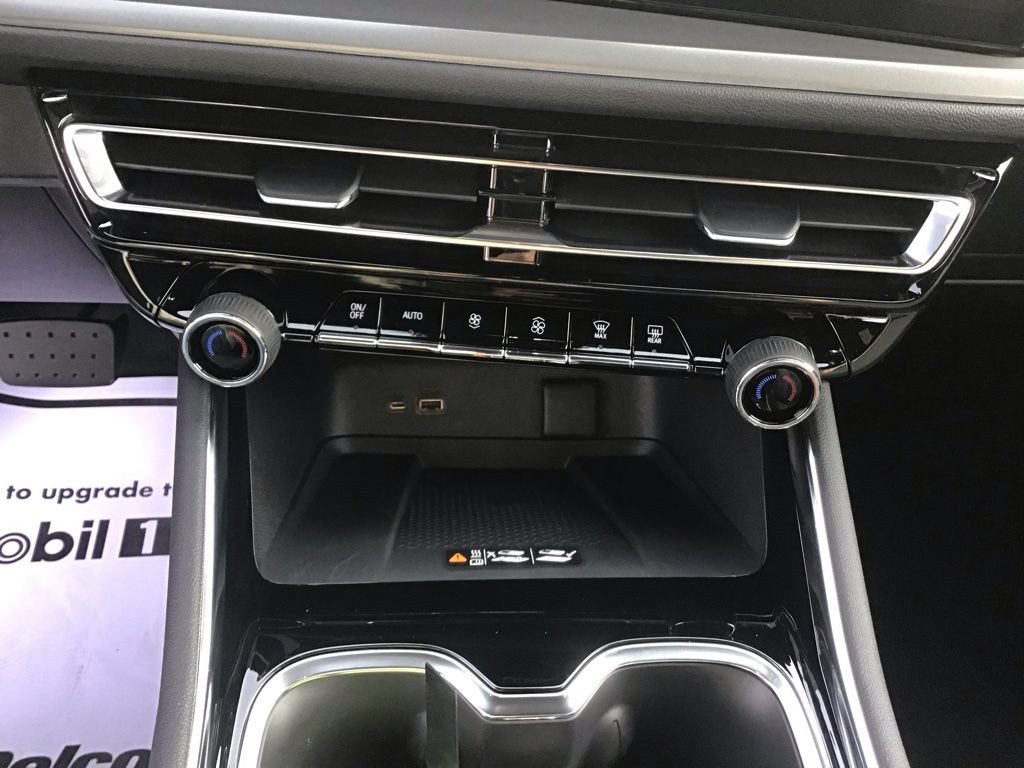 New 2026 Chevrolet Traverse LT w/ Driver Confidence Package FWD image 45