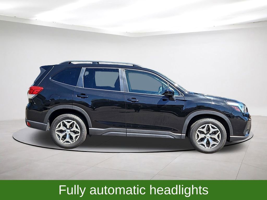 Used 2020 Subaru Forester Premium AWD/4WD image 8