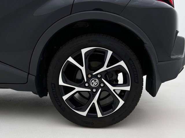 Used 2020 Toyota C-HR XLE FWD image 26