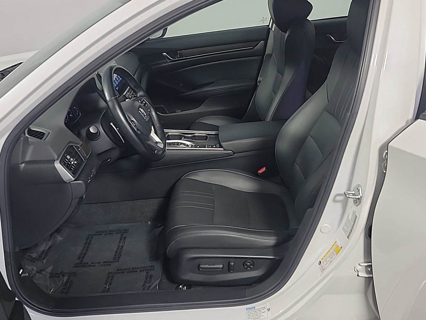 Certified 2022 Honda Accord Touring image 18