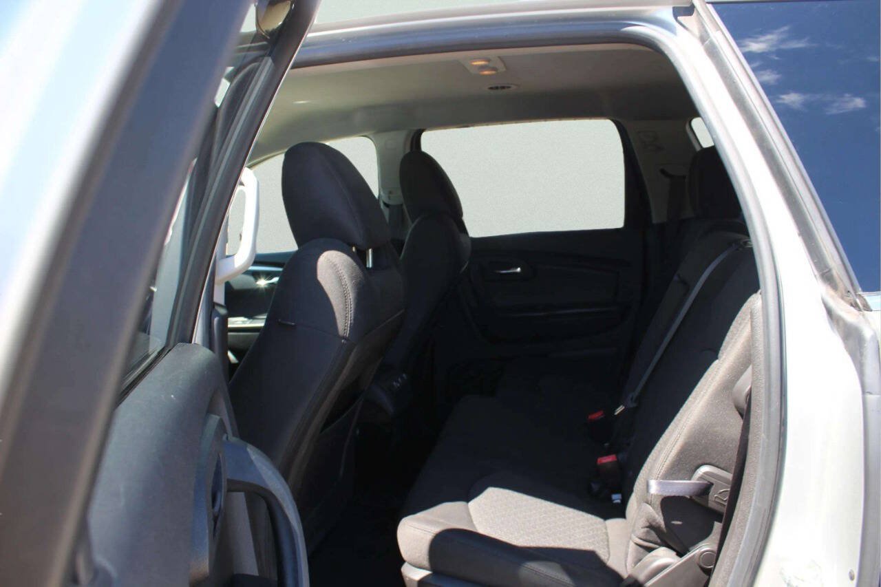 Used 2011 Chevrolet Traverse LT AWD/4WD image 7