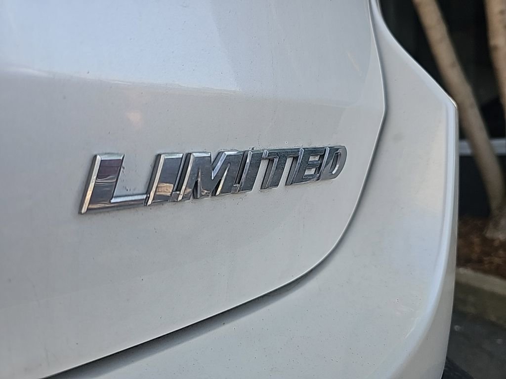 Used 2019 Toyota Highlander Limited FWD image 6