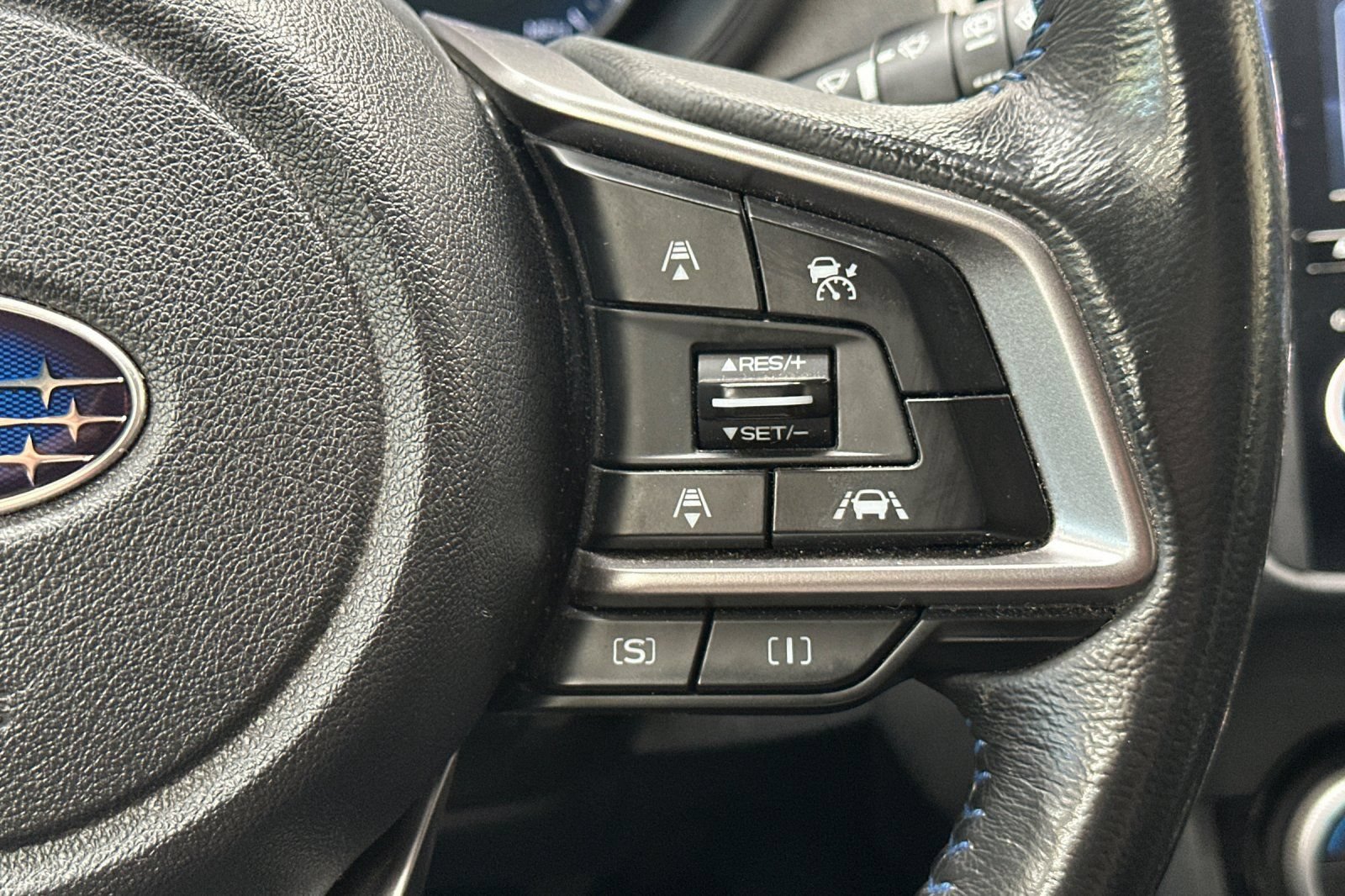 Used 2023 Subaru Crosstrek Hybrid AWD/4WD image 30