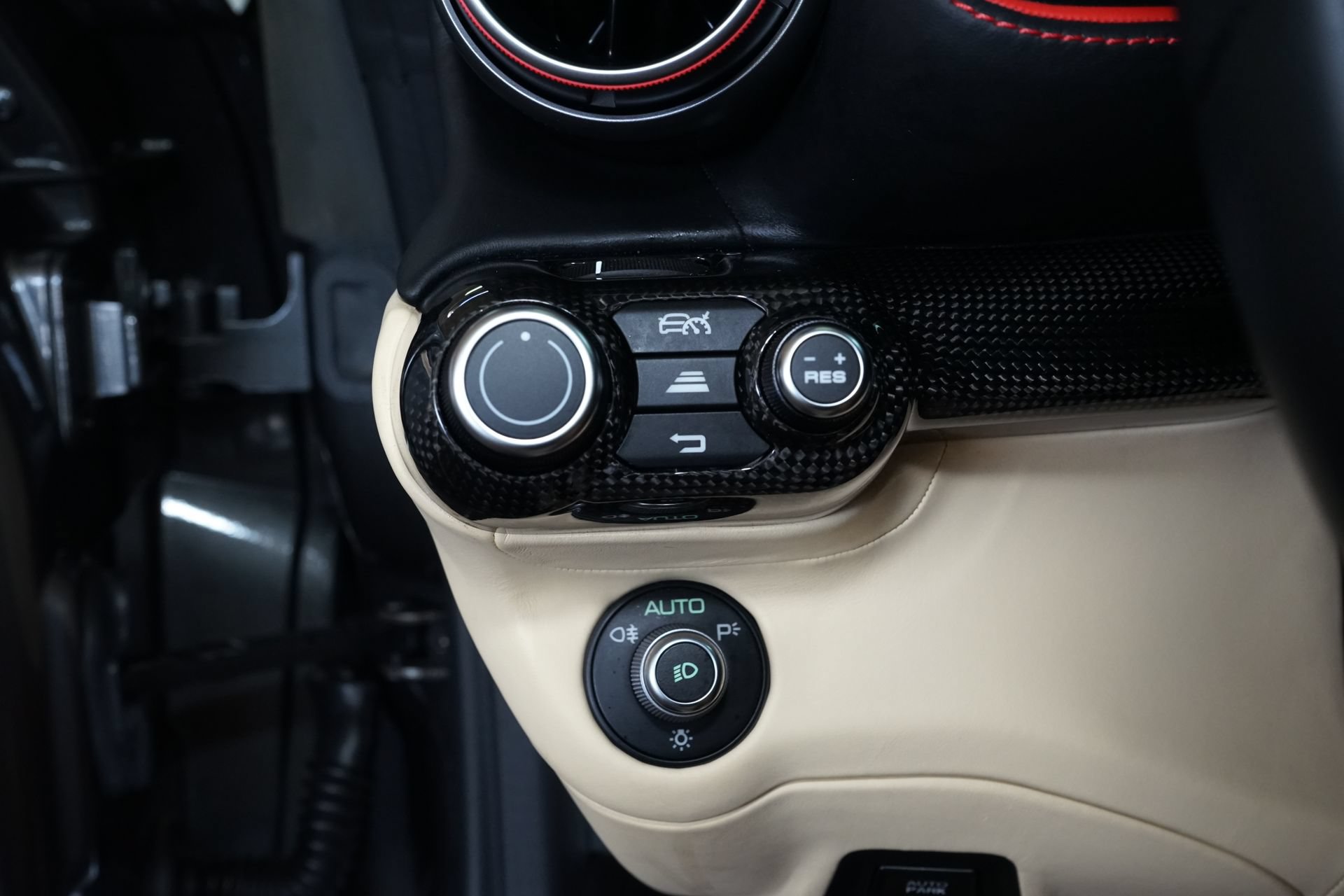 Used 2021 Ferrari 812 GTS RWD image 30