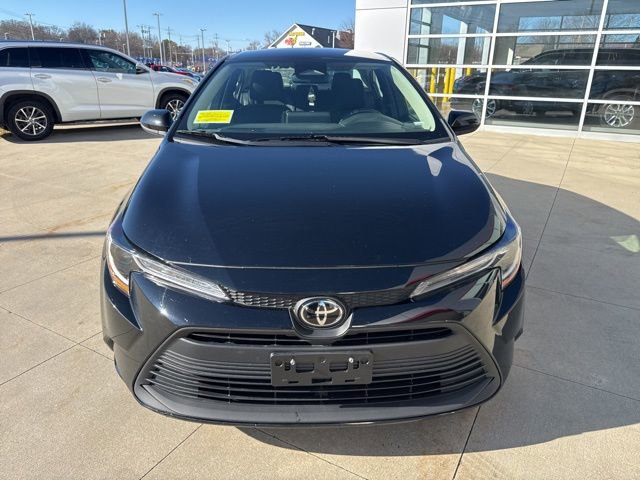 Used 2024 Toyota Corolla LE image 2