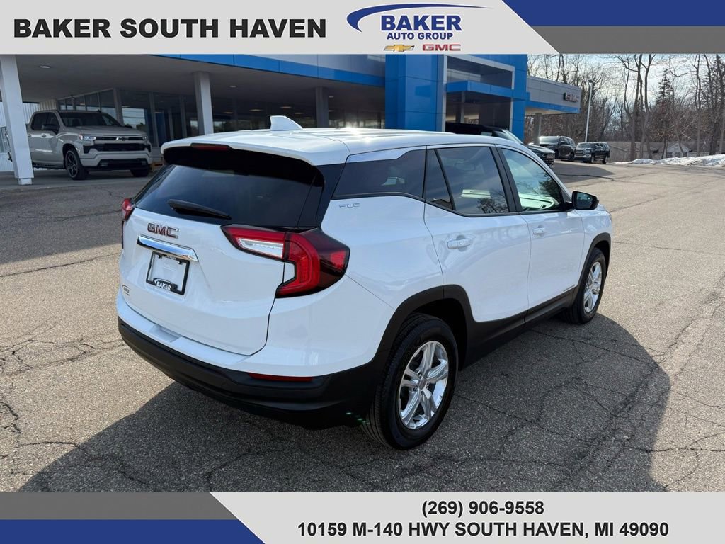 Used 2024 GMC Terrain SLE image 5