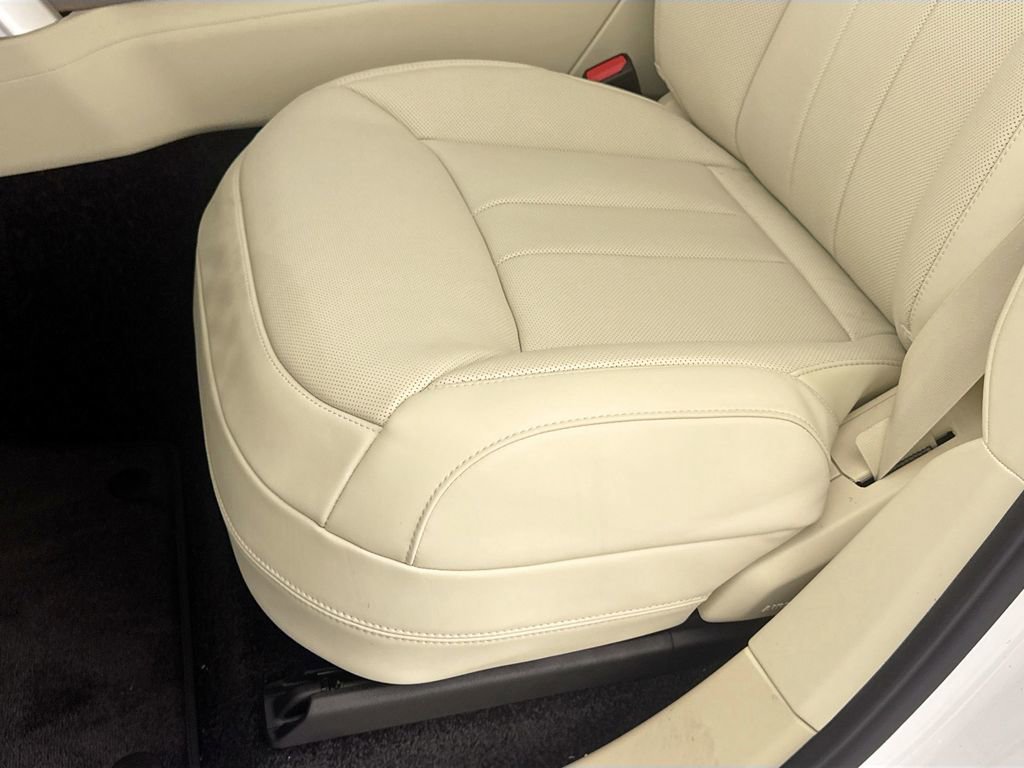 New 2026 Land Rover Range Rover SE image 19