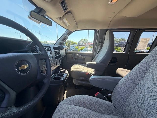 Used 2025 Chevrolet Express 3500 LT w/ LT Preferred Equipment Group RWD image 12