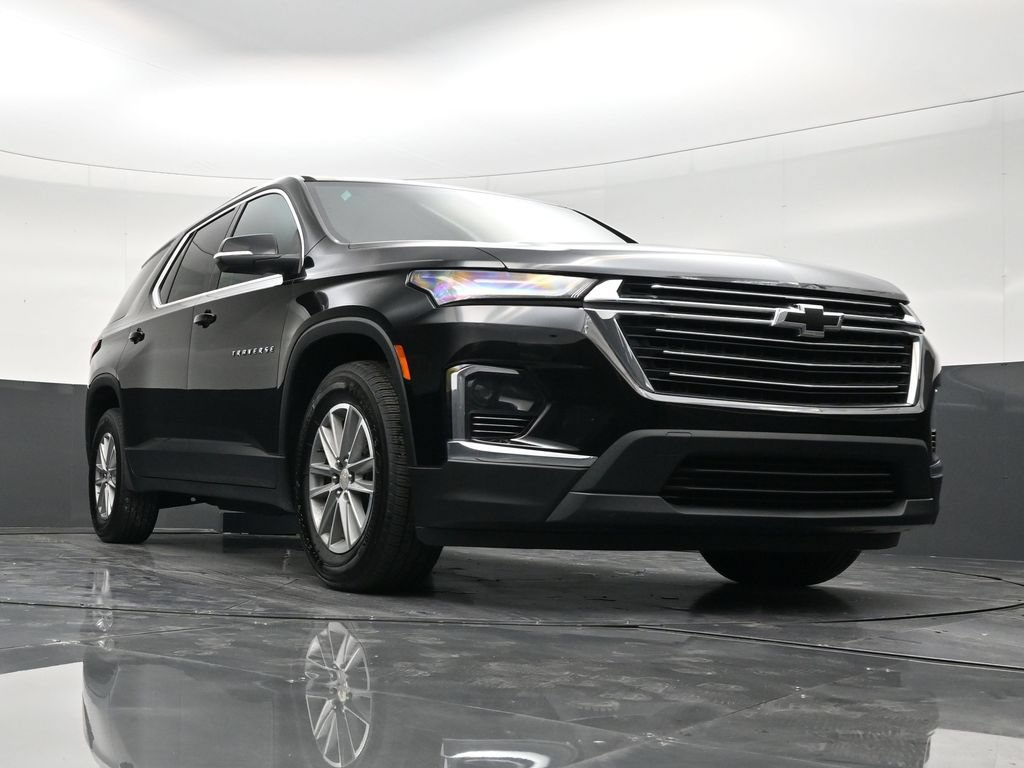 Used 2023 Chevrolet Traverse LT FWD image 23