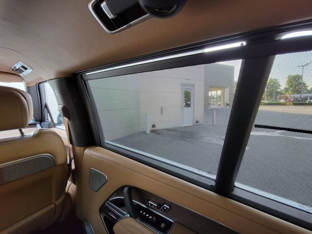 Used 2025 Land Rover Range Rover Long Wheelbase Autobiography AWD/4WD image 35