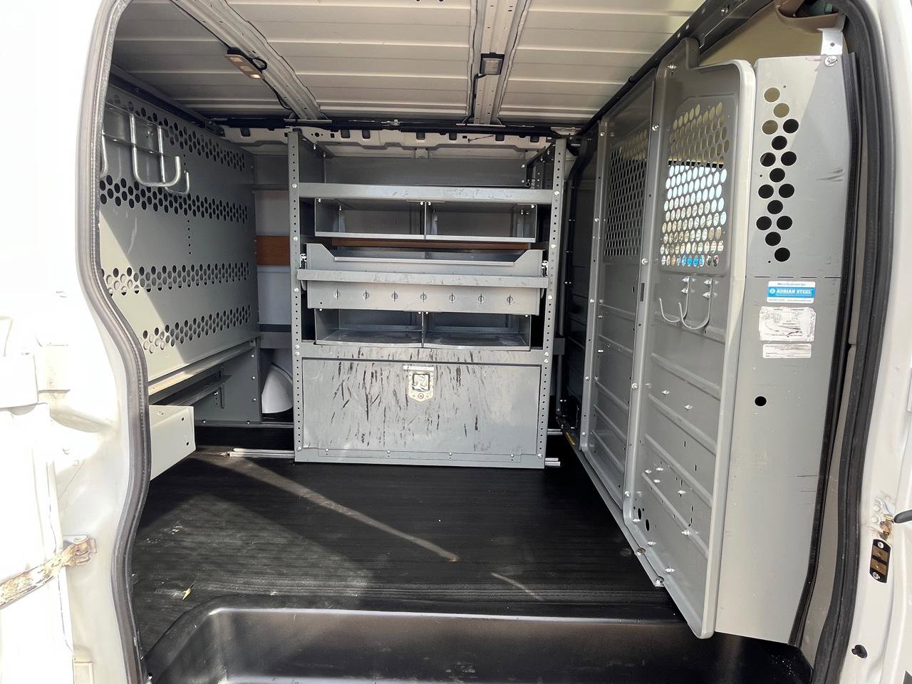 Used 2017 Chevrolet Express 2500 image 9