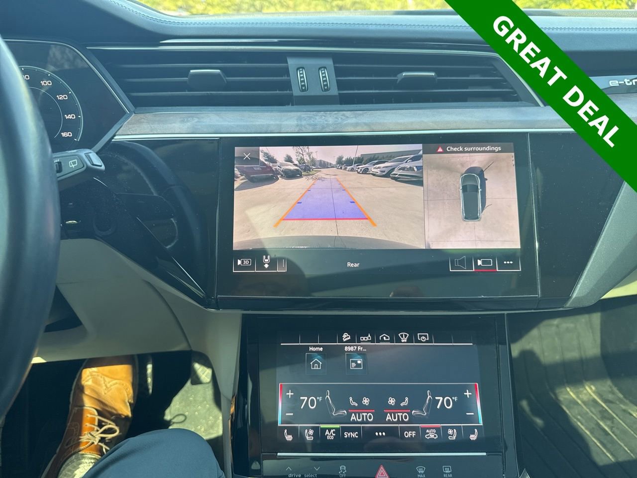 Used 2019 Audi e-tron Prestige w/ Prestige Package image 24