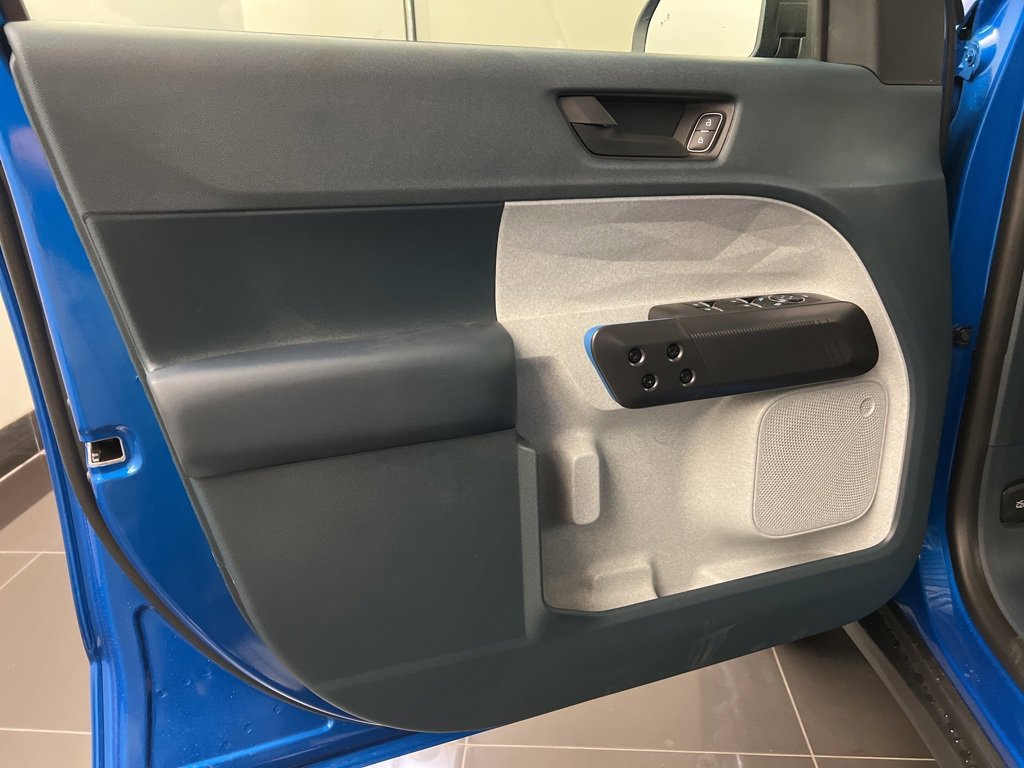 New 2025 Ford Maverick XLT w/ XLT Luxury Package image 28