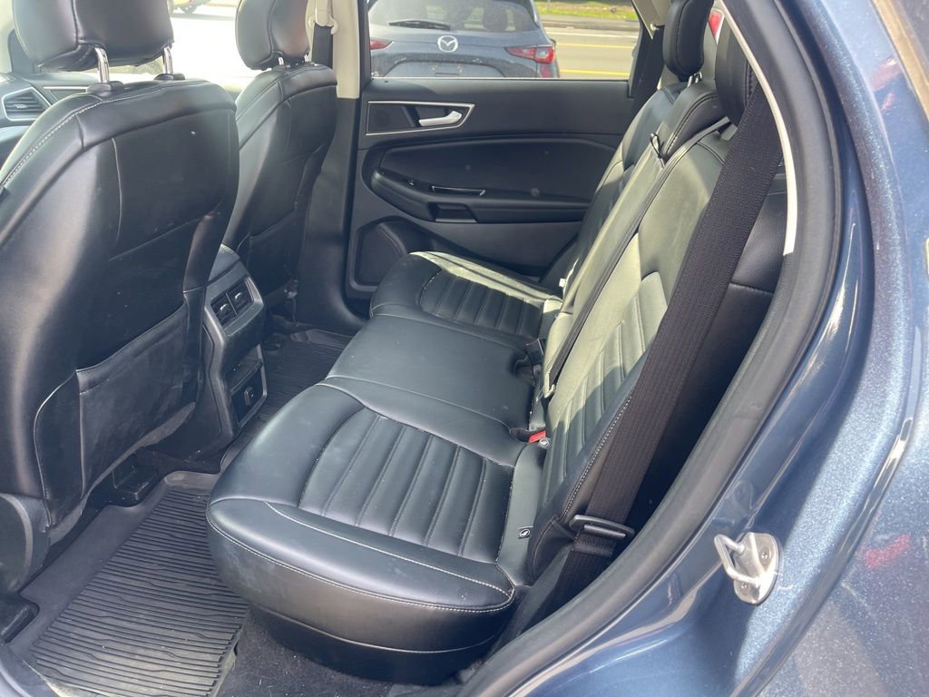 Used 2019 Ford Edge SEL w/ Equipment Group 201A image 22