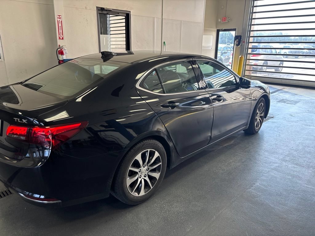 Used 2017 Acura TLX FWD image 9