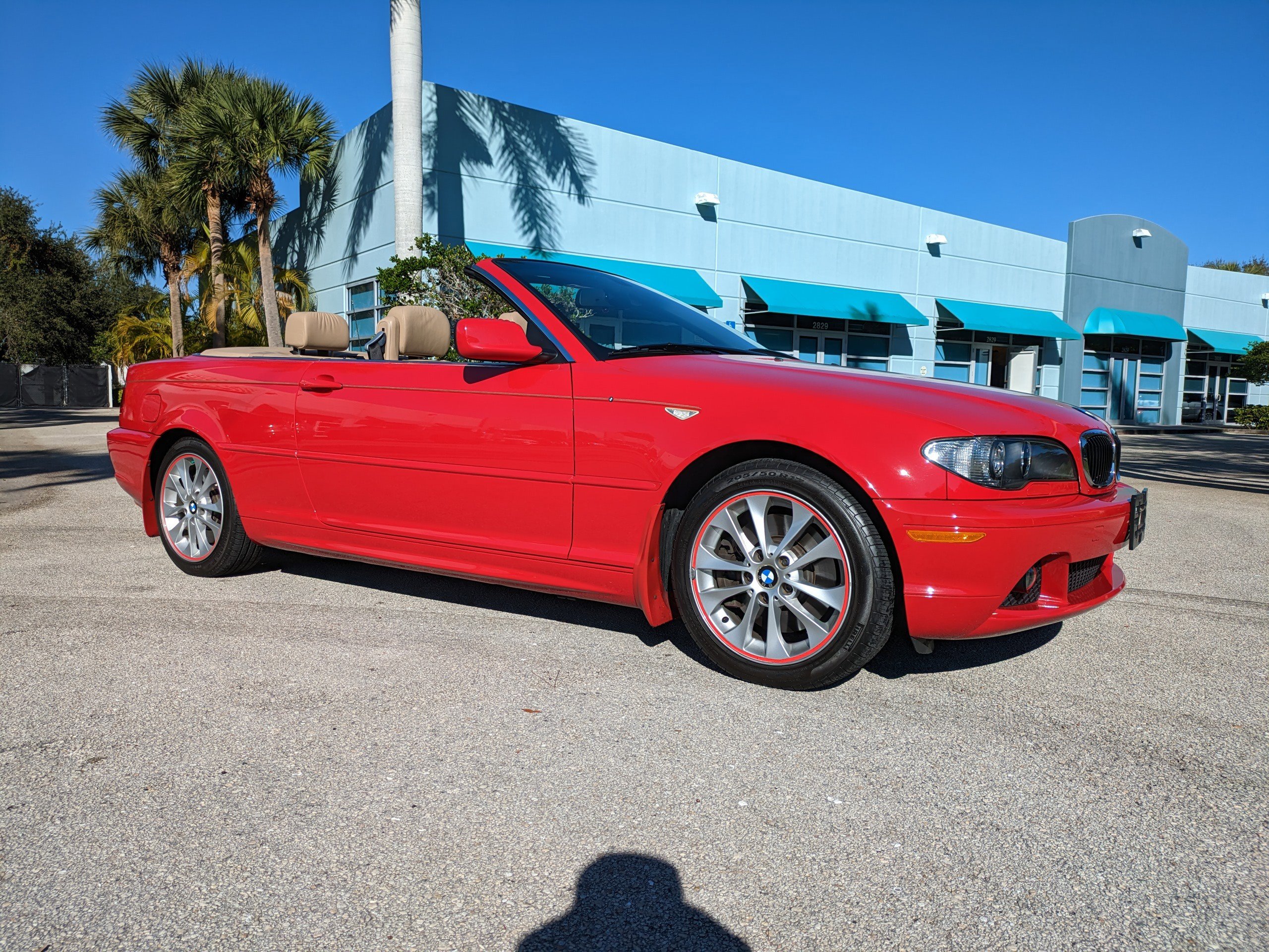 Used 2005 BMW 330Ci Convertible image 2