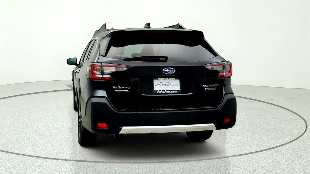 Used 2024 Subaru Outback Touring AWD/4WD image 6