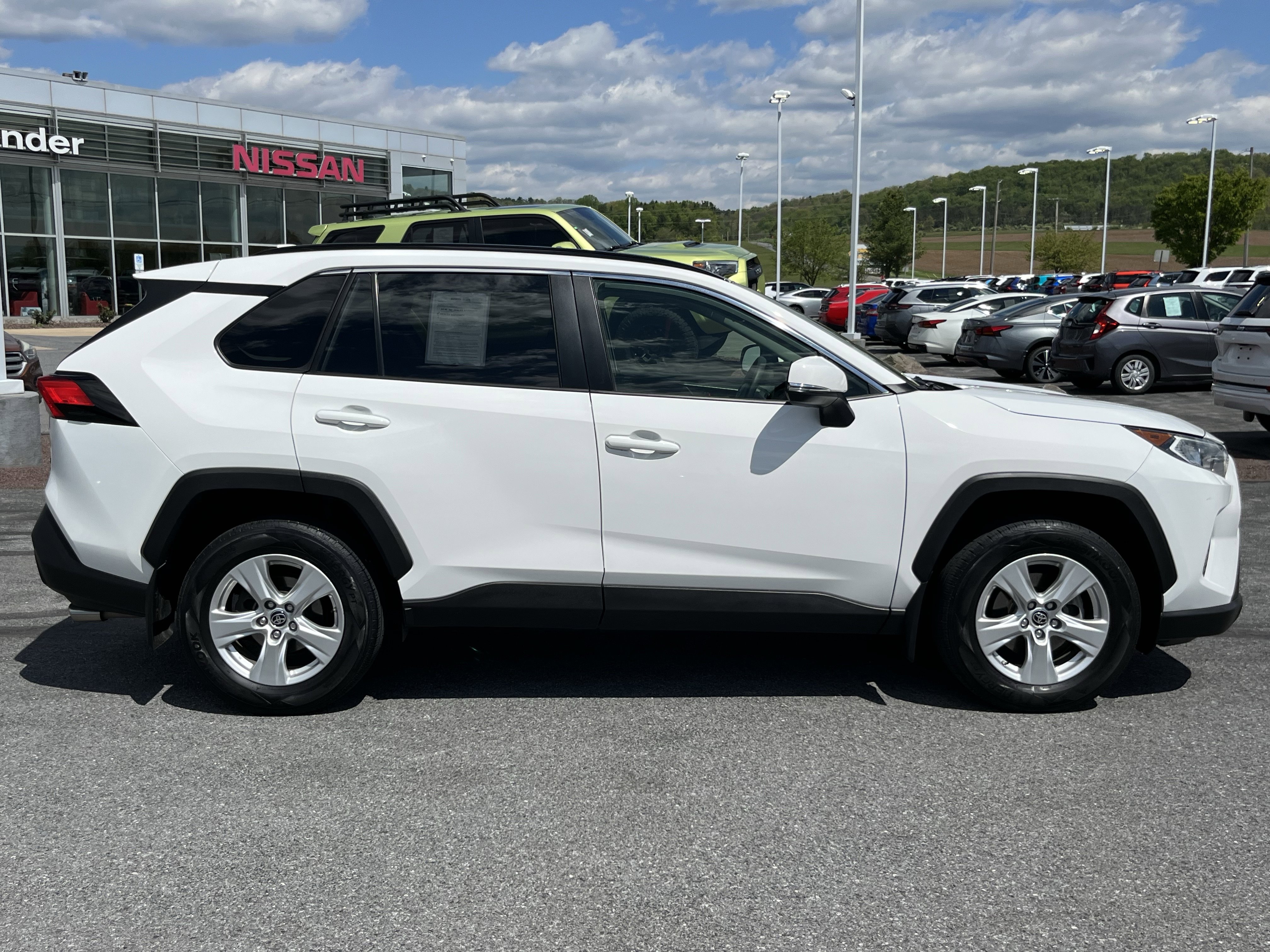 Used 2019 Toyota RAV4 XLE w/ All Weather Liner Package AWD/4WD video 2