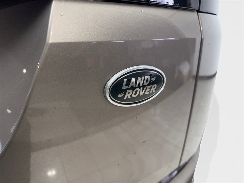 Used 2021 Land Rover Range Rover Evoque R-Dynamic SE image 23