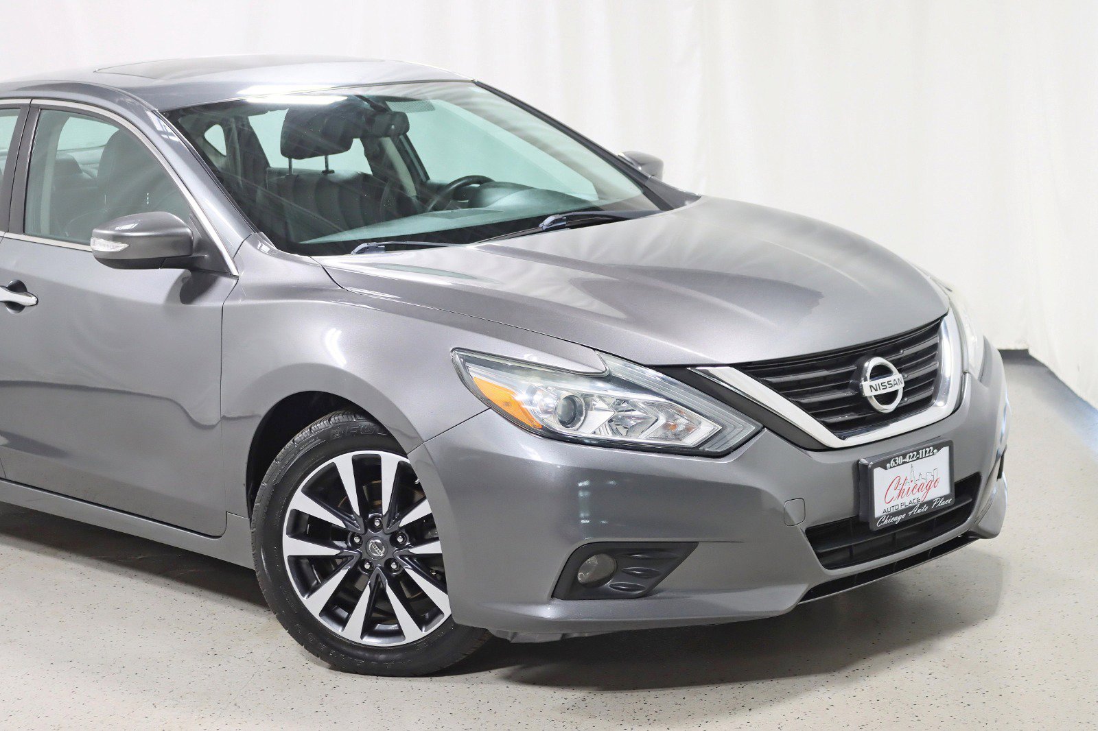 Used 2017 Nissan Altima 2.5 SL w/ Moonroof Package image 2