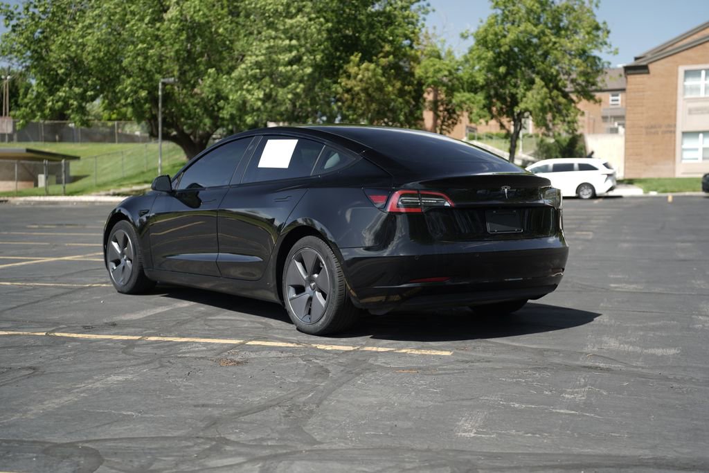 Used 2021 Tesla Model 3 Standard Range Plus RWD image 3