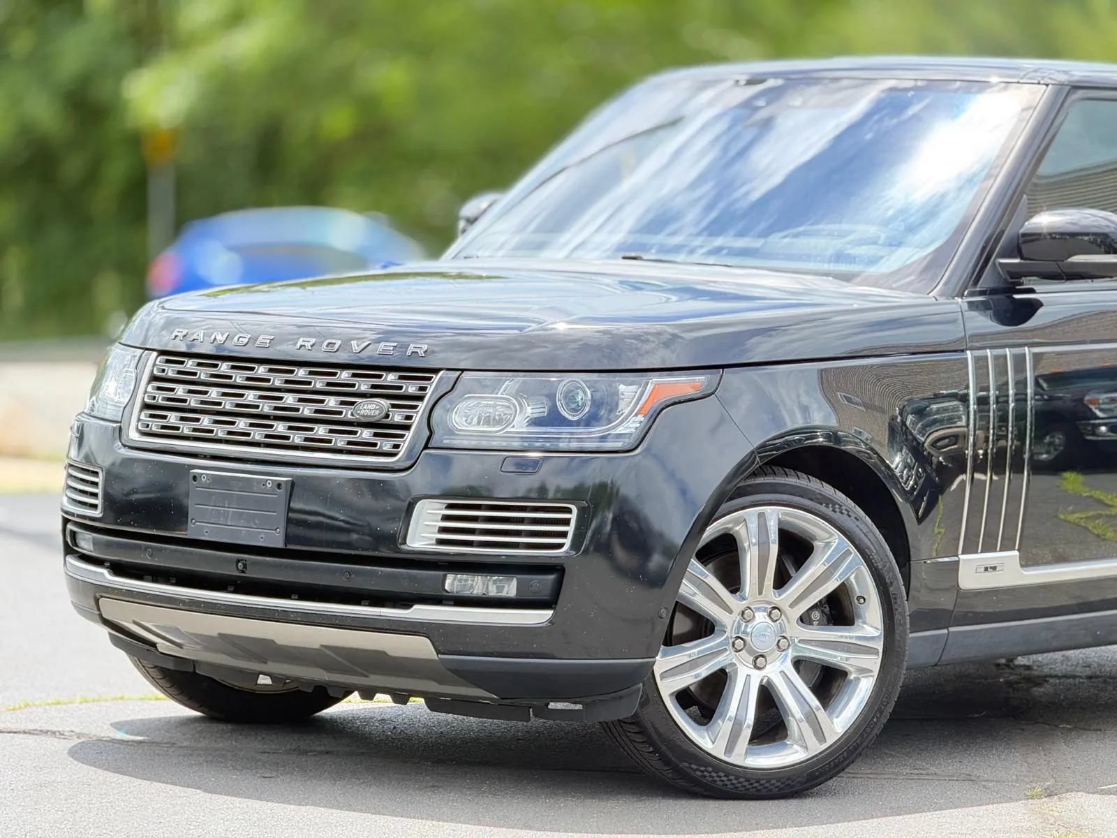 Used 2017 Land Rover Range Rover LWB SV Autobiography AWD/4WD image 2