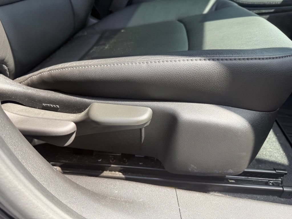 Used 2019 Chevrolet Malibu LT w/ Leather Package FWD image 49