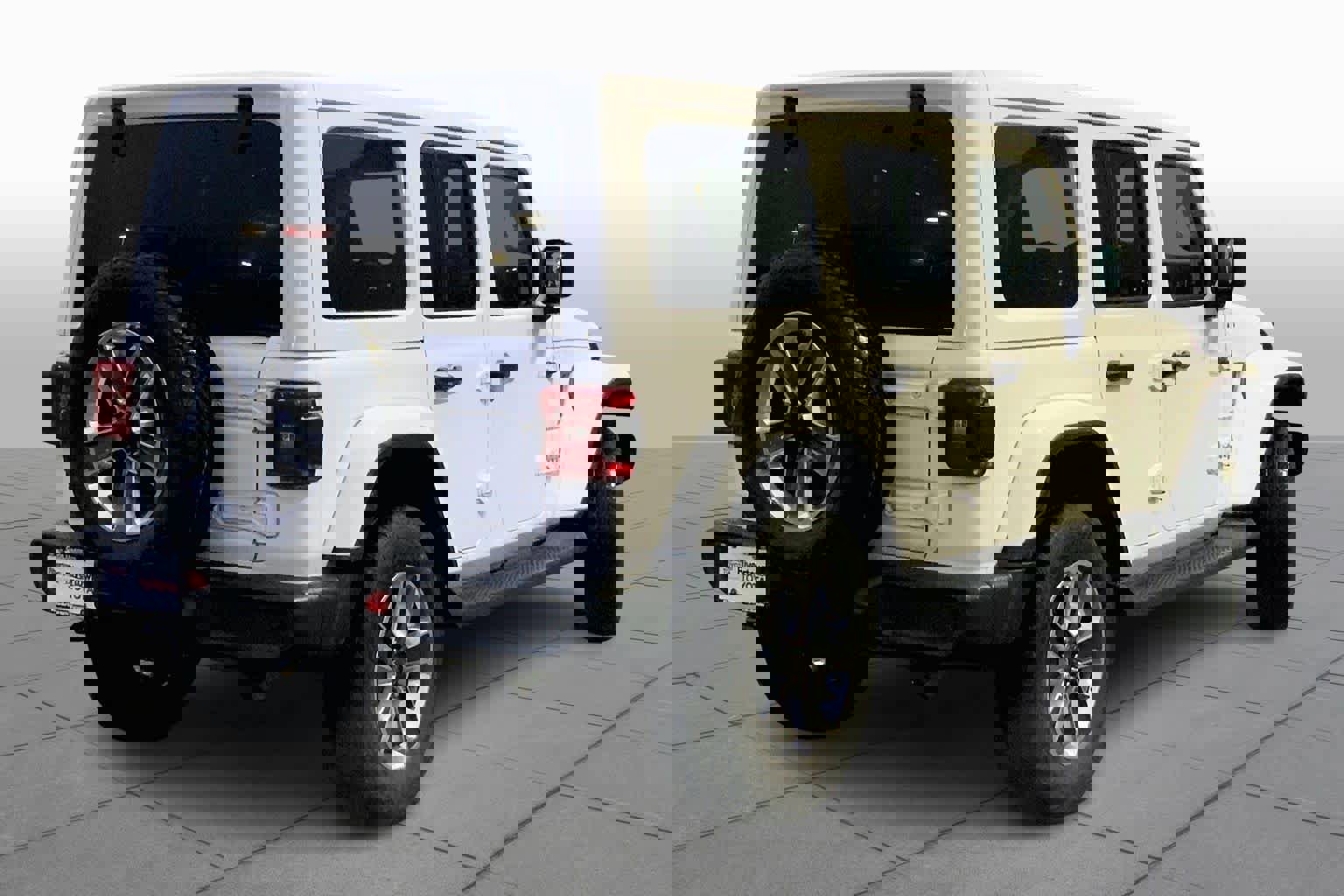 Used 2019 Jeep Wrangler Unlimited Sahara image 12