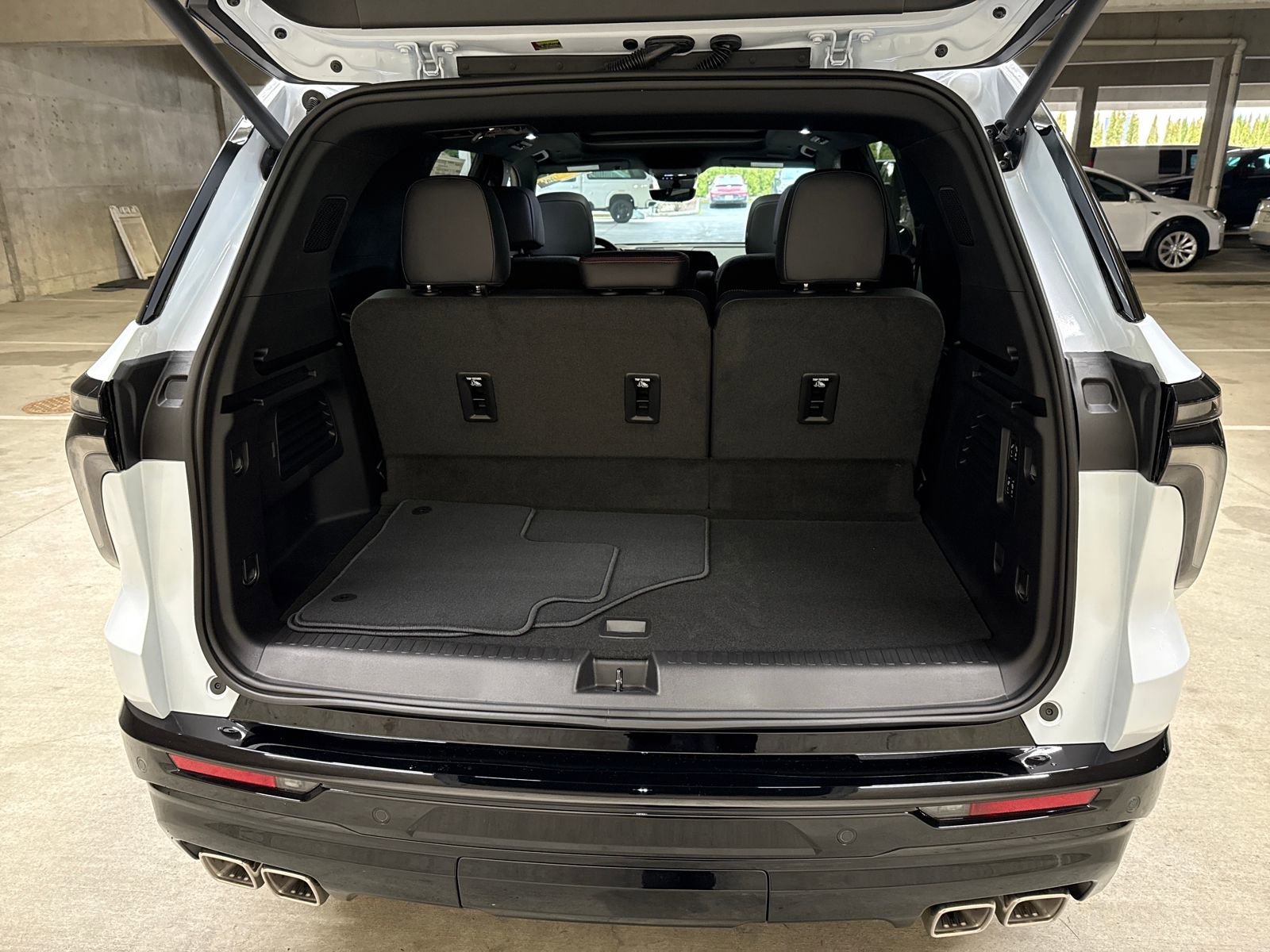 New 2026 Chevrolet Traverse RS image 6