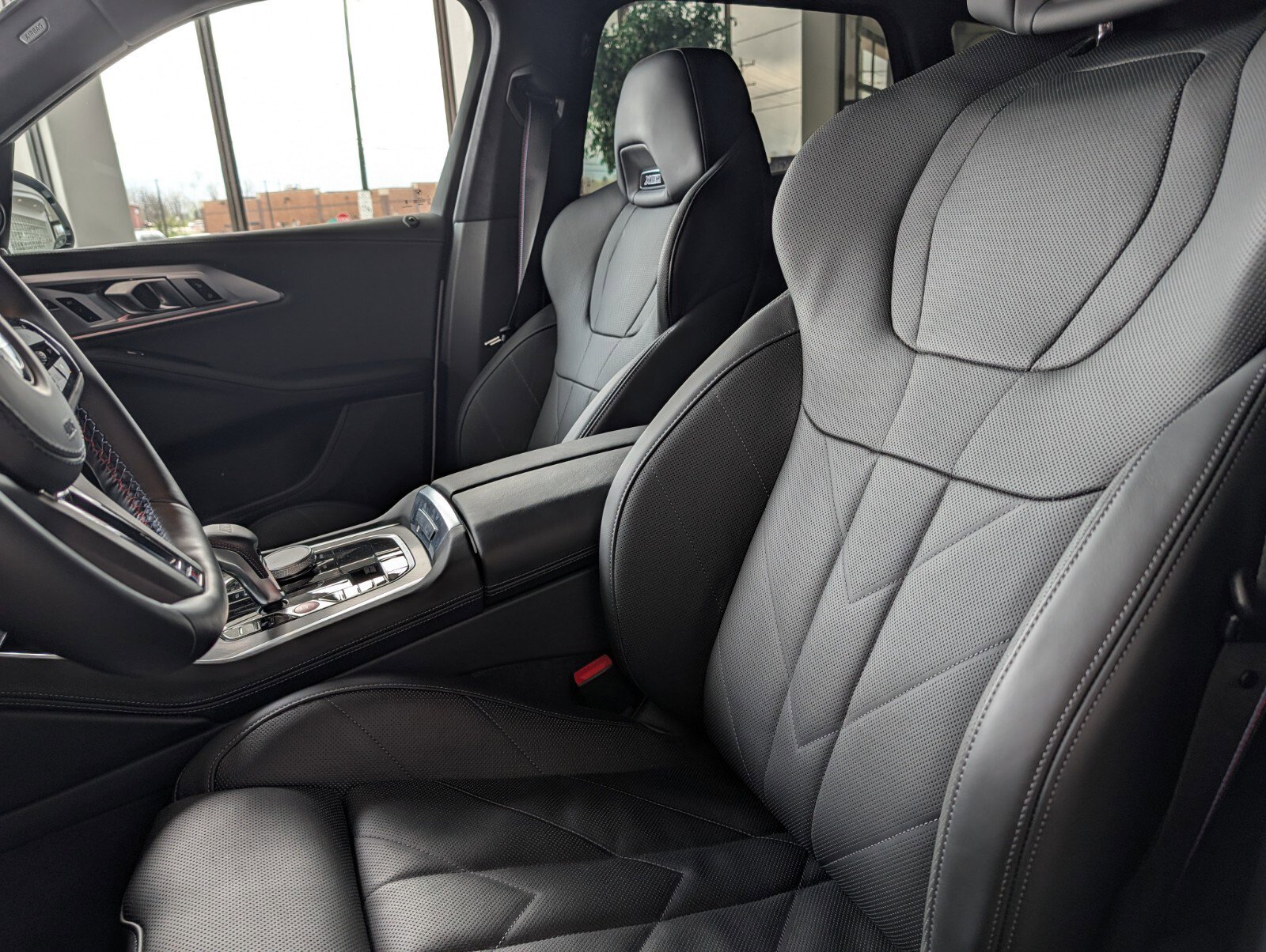 Certified 2024 BMW XM AWD/4WD image 9