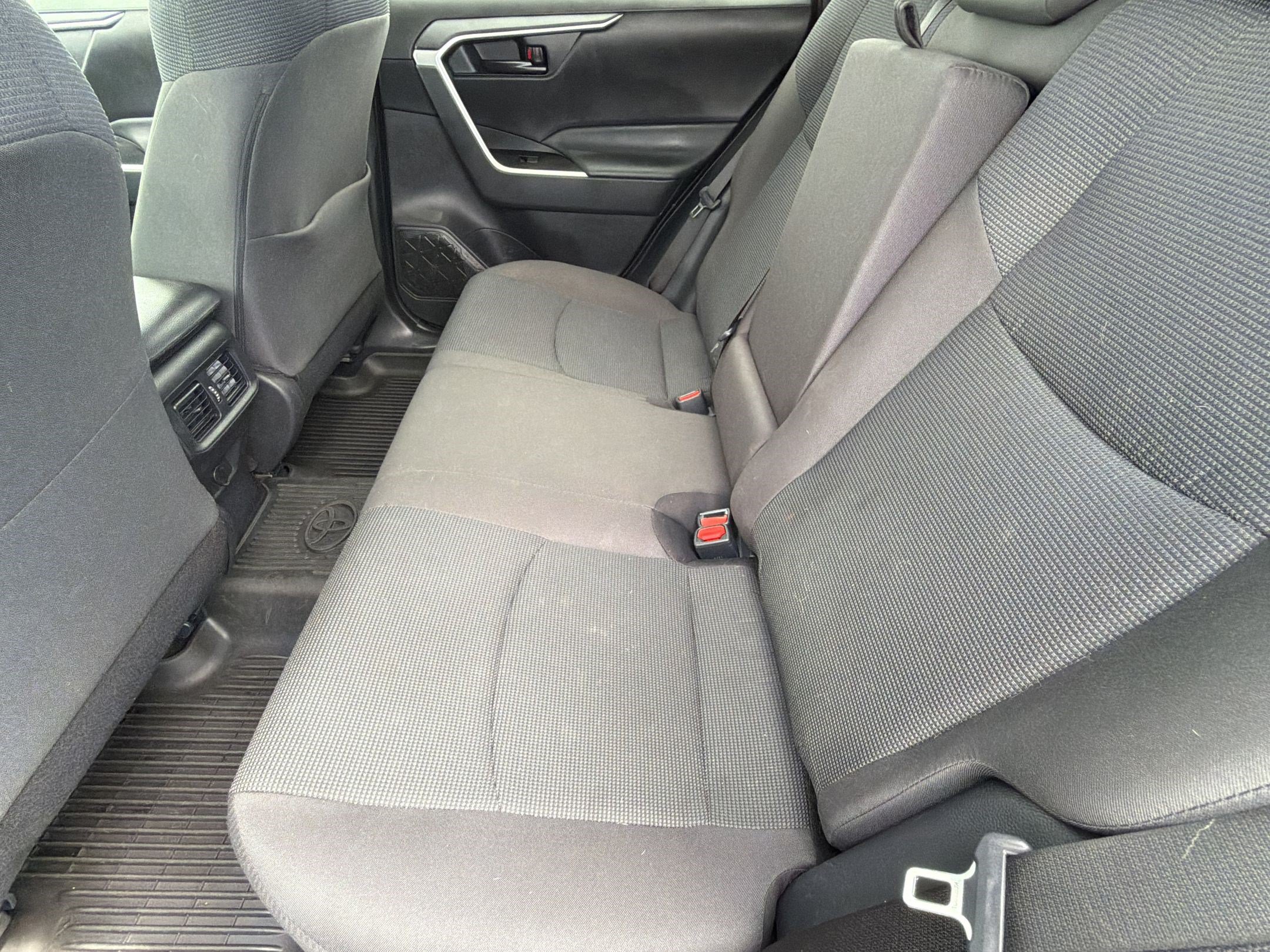 Certified 2024 Toyota RAV4 LE FWD image 22