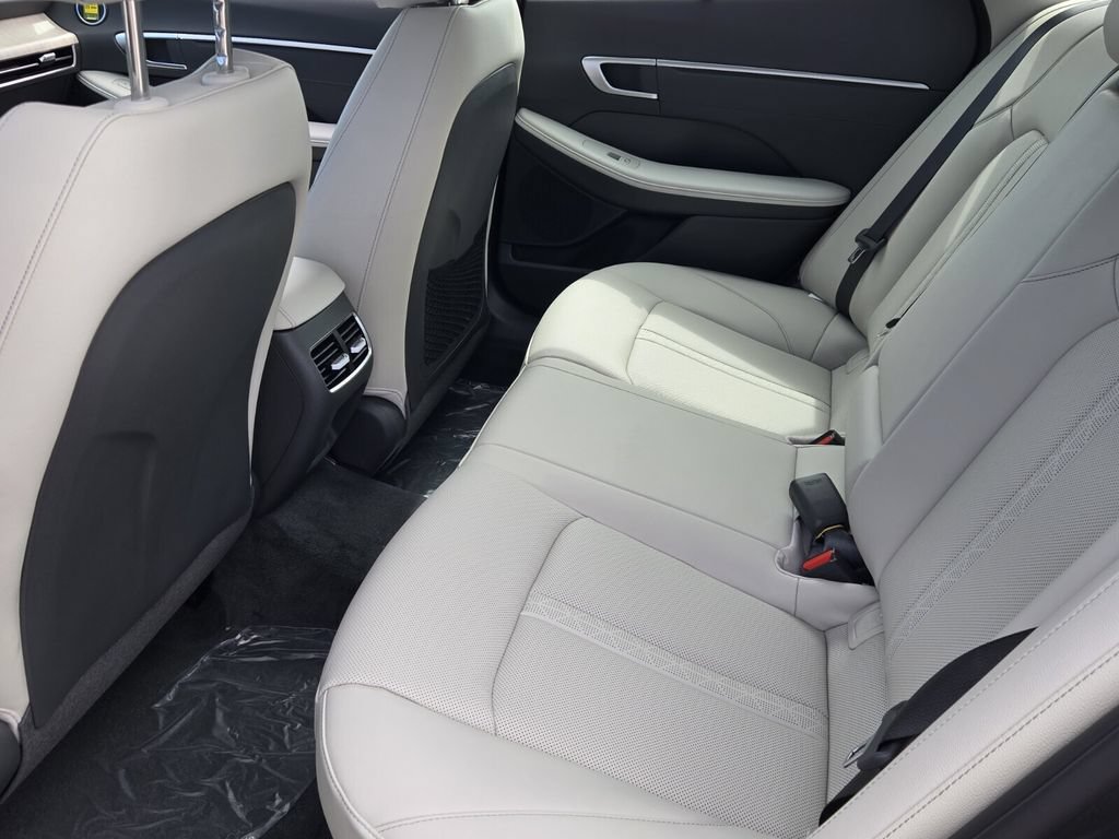 New 2026 Hyundai Sonata Limited FWD image 6