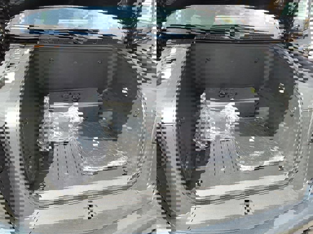 New 2026 Chevrolet Silverado EV LT image 12